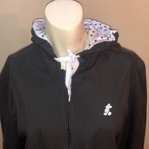 DISNEYLAND WINDBREAKER JACKET SIZE M SUPER CUTE